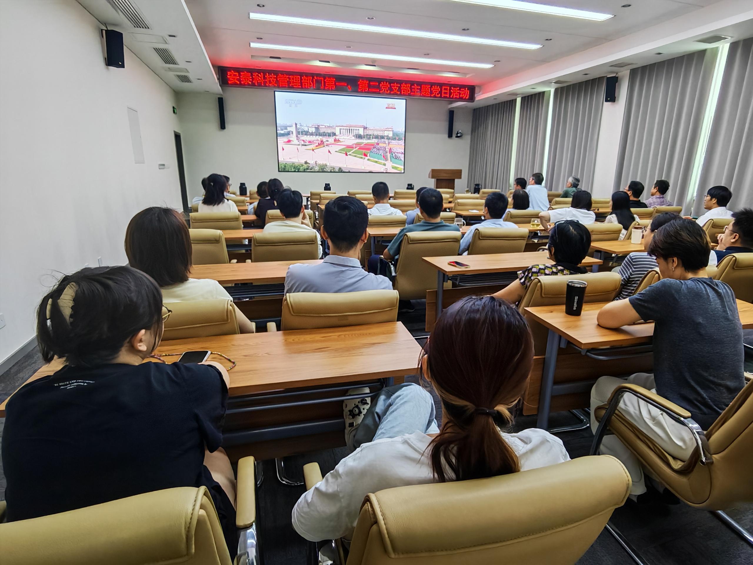 管理部门2.jpg 管理部门2.jpg